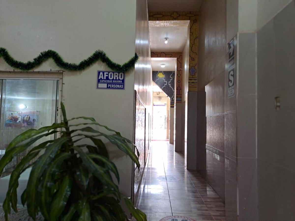 Hospedaje El Emperador Hotel Pucallpa Eksteriør billede