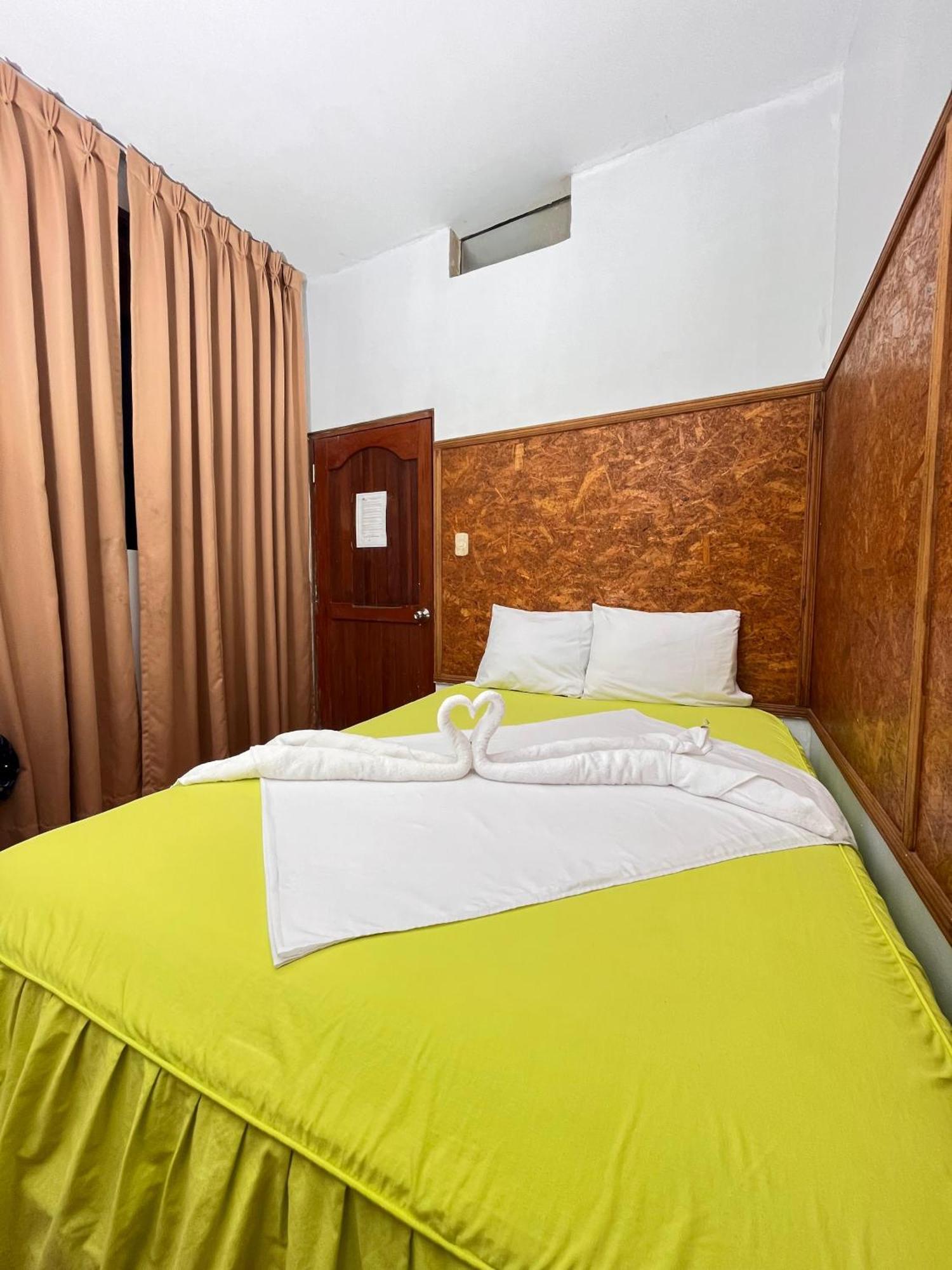 Hospedaje El Emperador Hotel Pucallpa Eksteriør billede