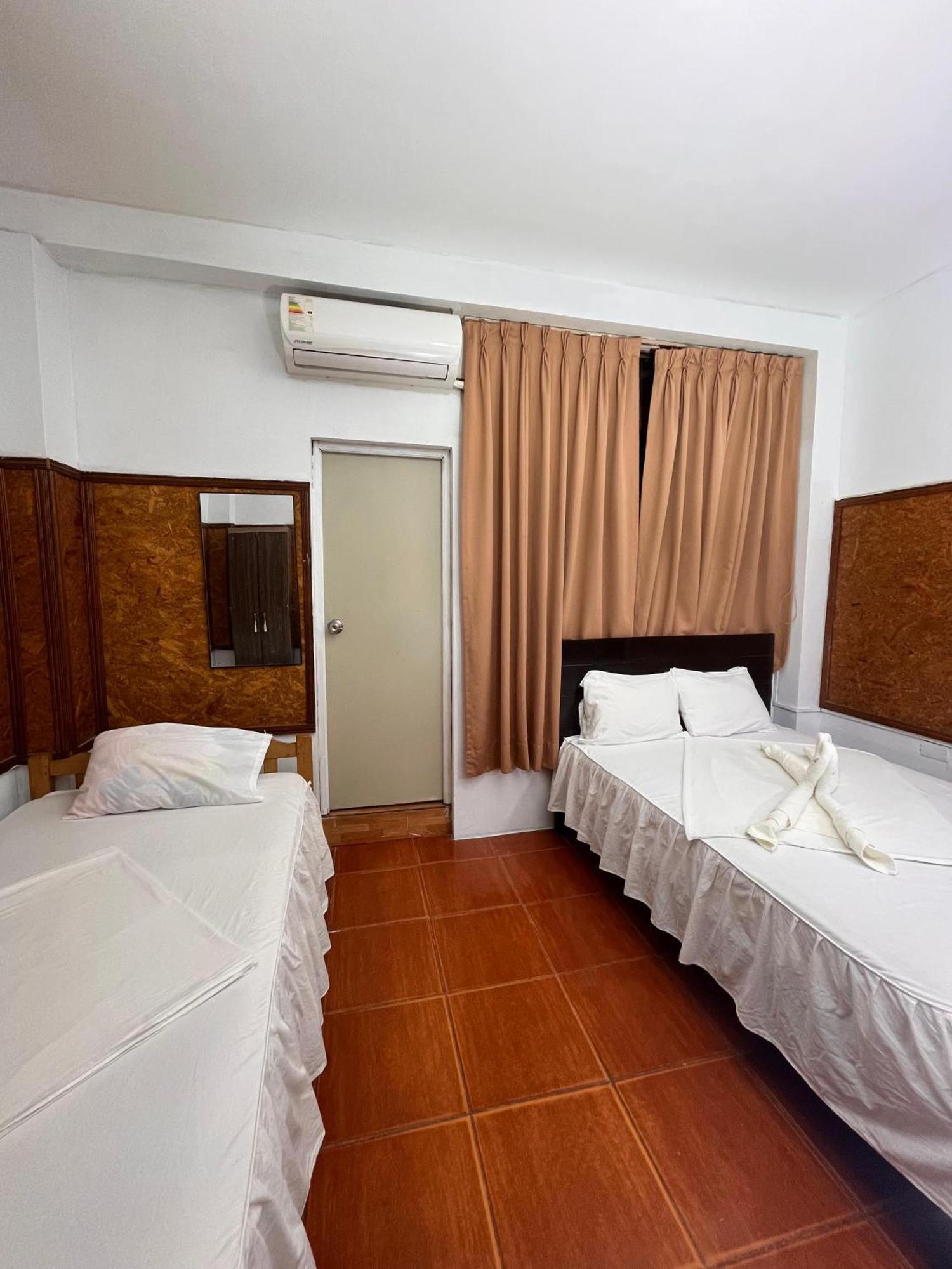 Hospedaje El Emperador Hotel Pucallpa Eksteriør billede