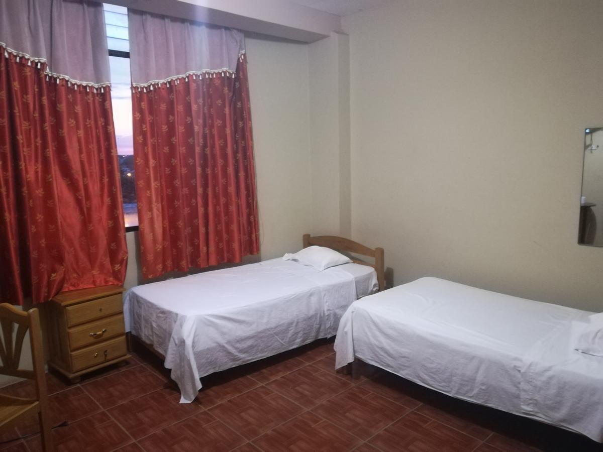 Hospedaje El Emperador Hotel Pucallpa Eksteriør billede