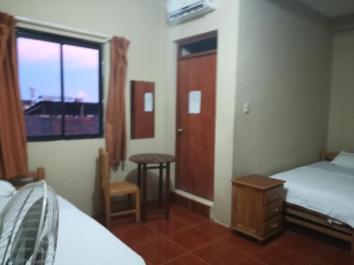 Hospedaje El Emperador Hotel Pucallpa Eksteriør billede
