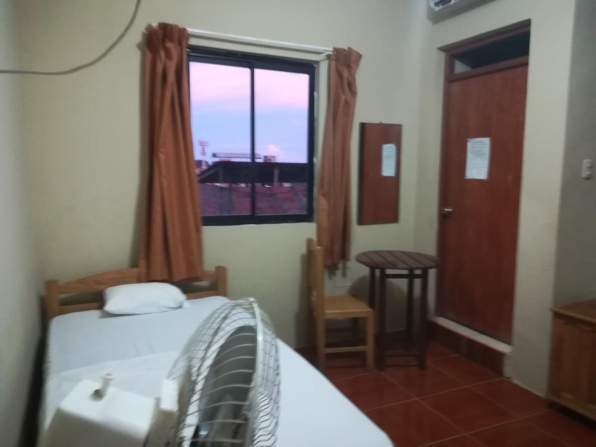 Hospedaje El Emperador Hotel Pucallpa Eksteriør billede